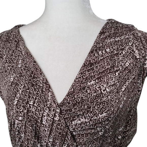 Liz & Co. Women's Top Size XL Pullover Short Sleeve Stretchy Brown - Picture 2 of 8